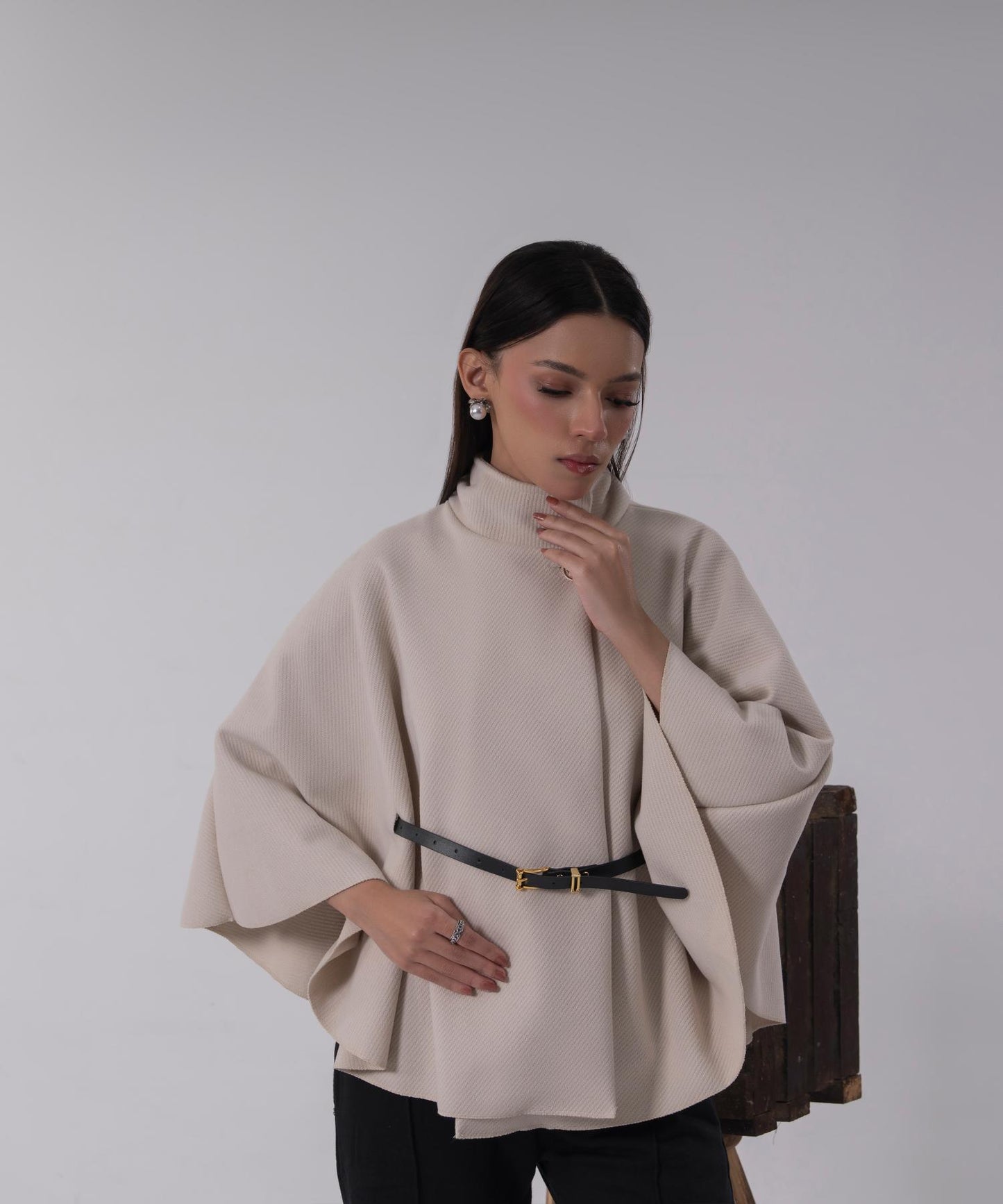 The Pearl Accent High-Neck Cape (Camel)