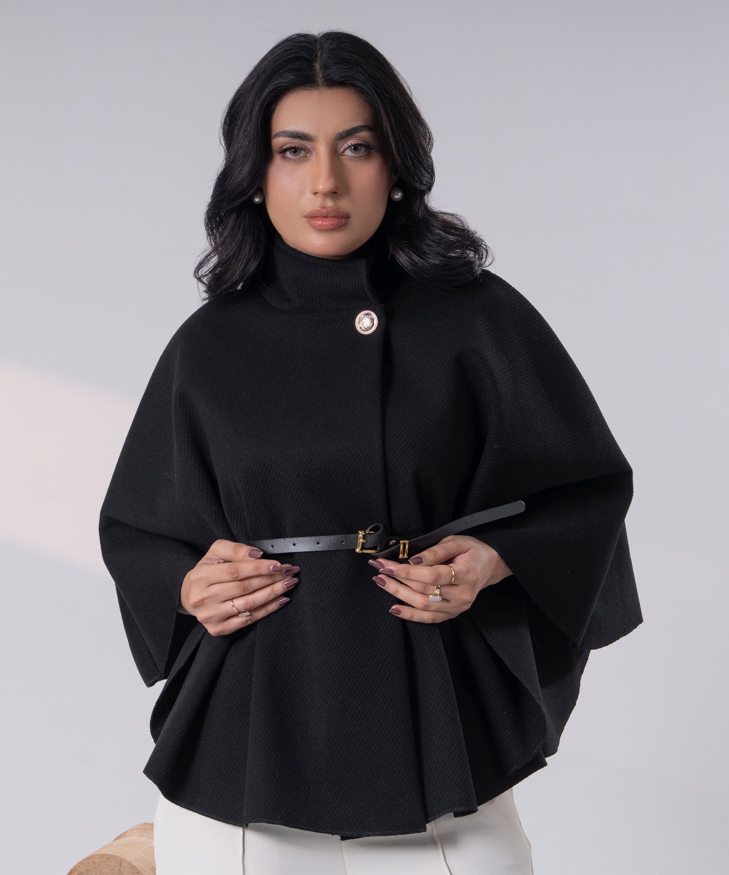 The Pearl Accent High-Neck Cape (Camel)