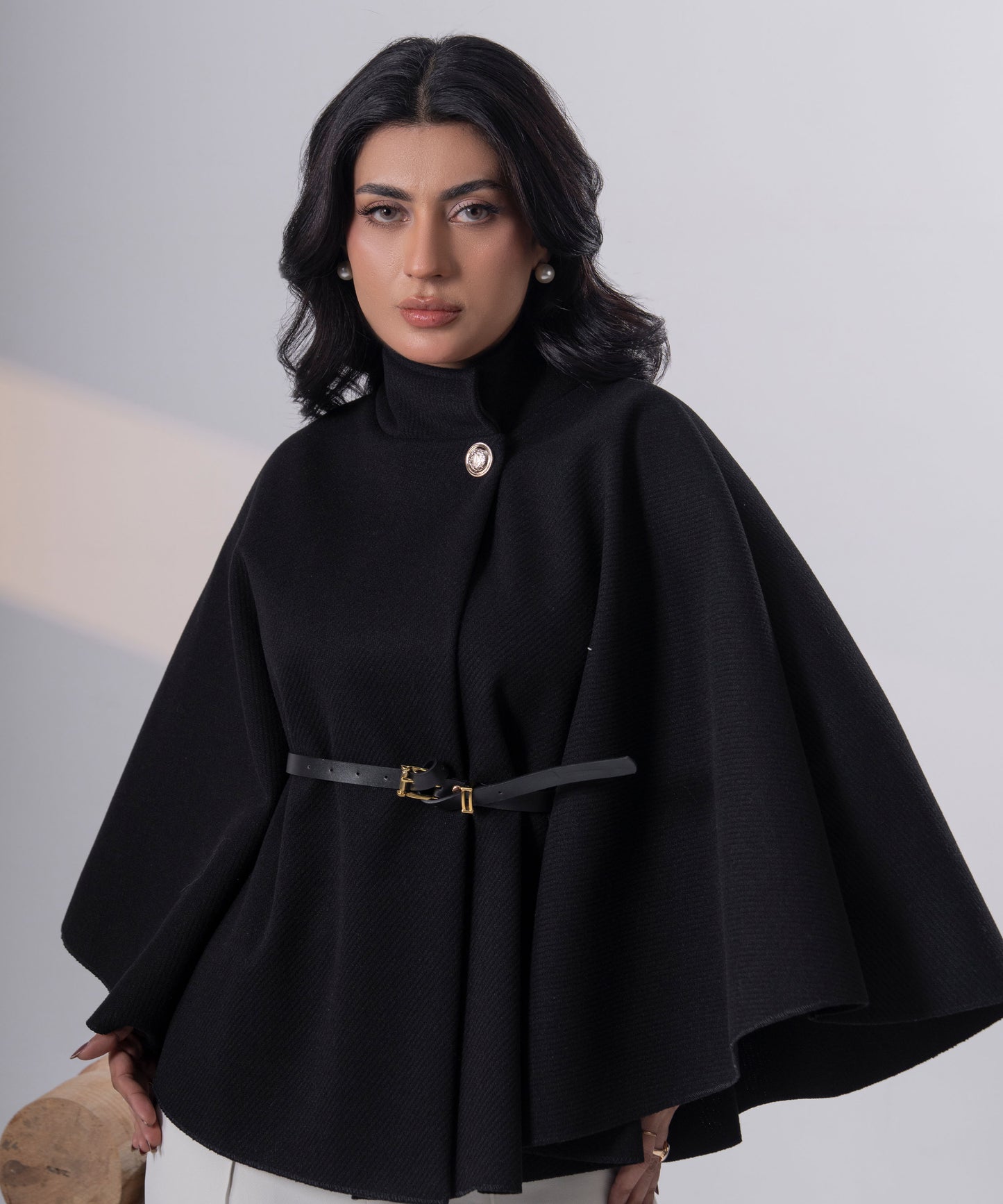 The Pearl Accent High-Neck Cape (Camel)