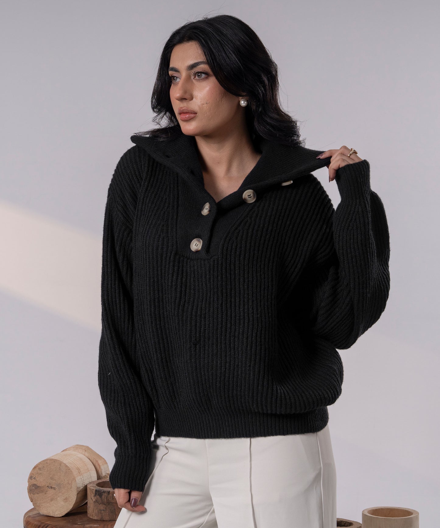 The Asymmetric Button-Neck Pullover (Noir)