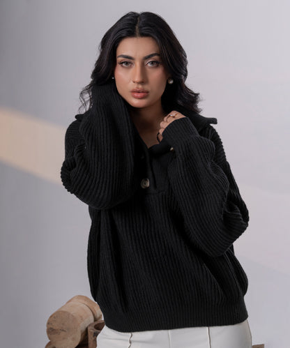 The Asymmetric Button-Neck Pullover (Noir)