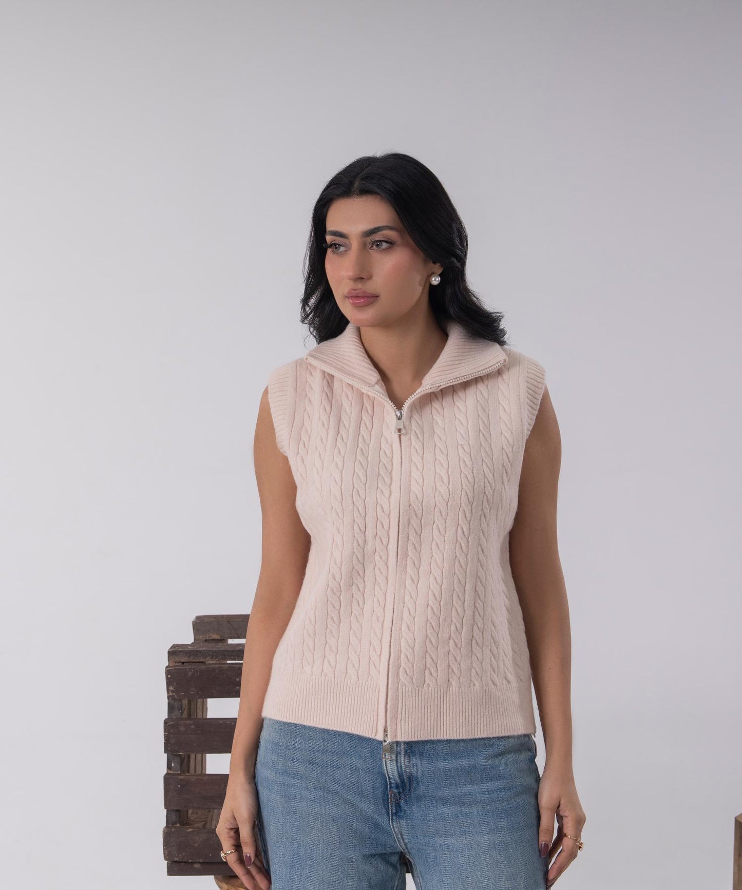 Cable Knit Zipper Vest