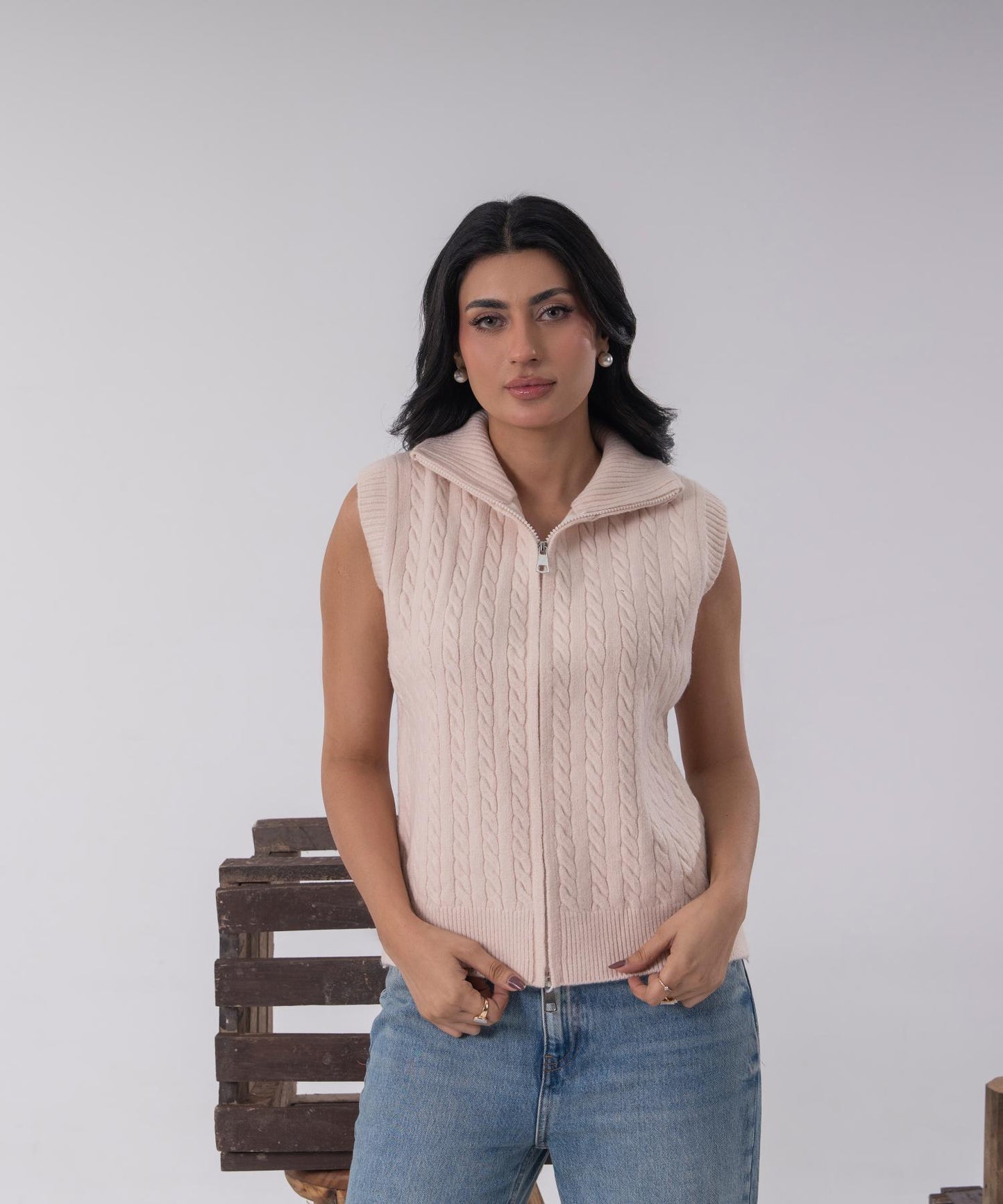 Cable Knit Zipper Vest