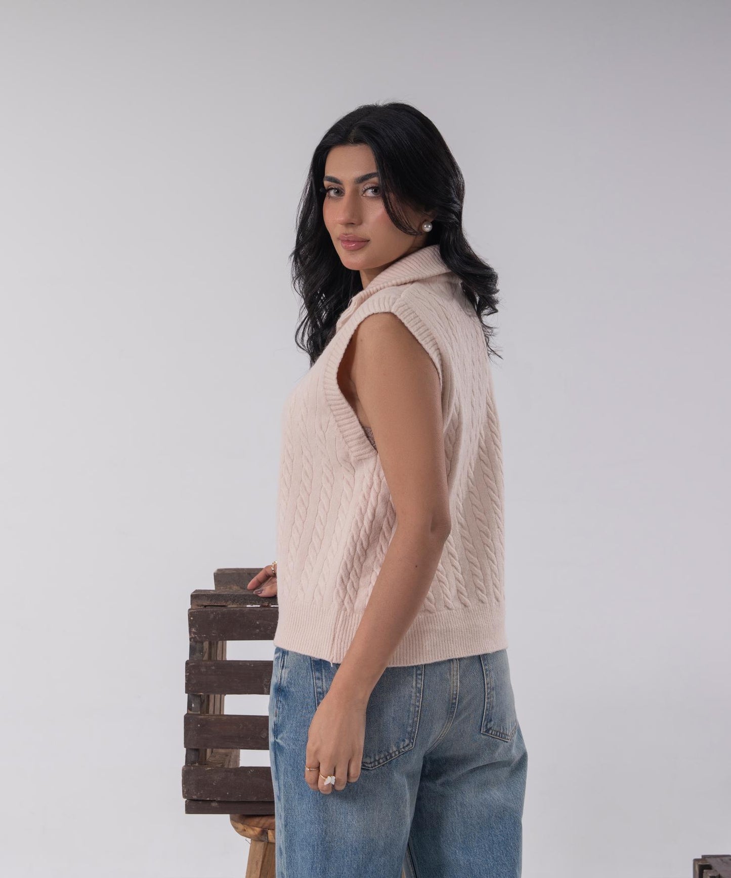 Cable Knit Zipper Vest