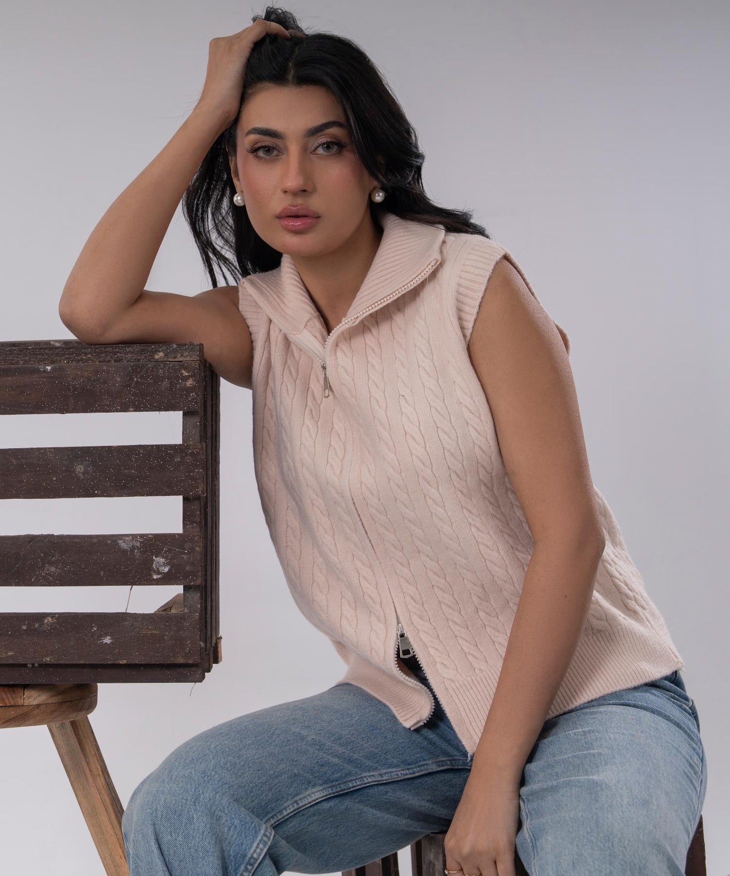 Cable Knit Zipper Vest