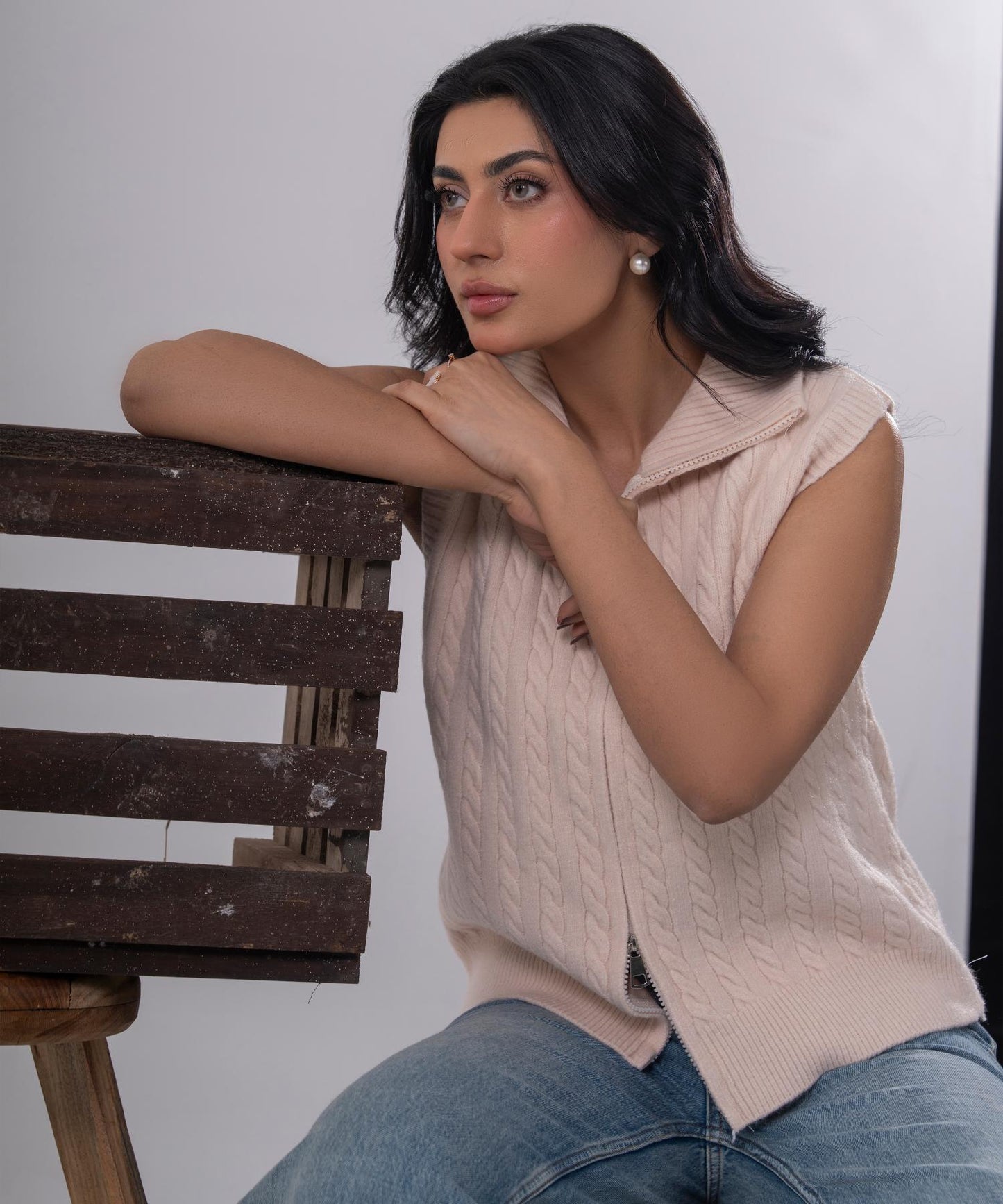 Cable Knit Zipper Vest