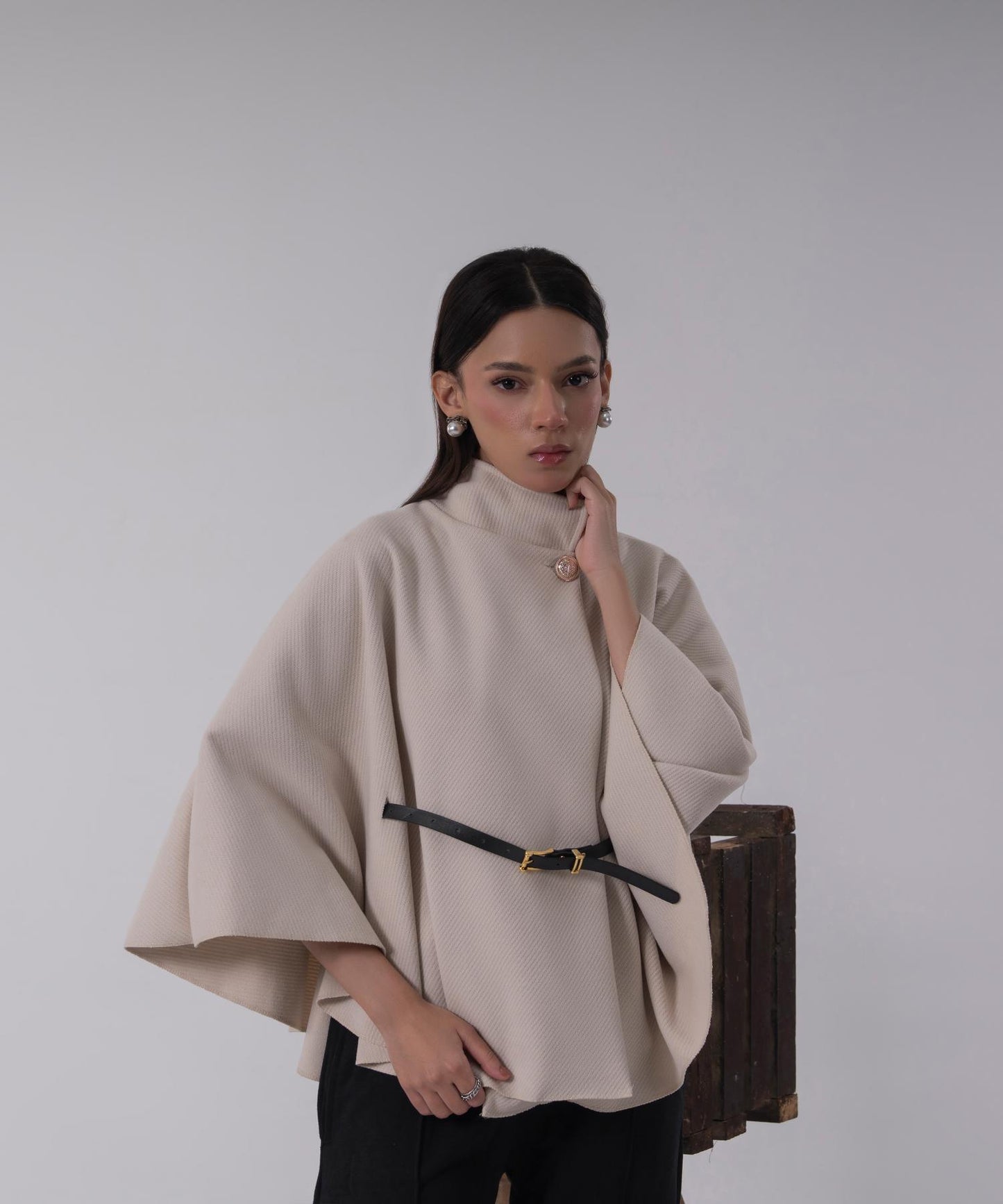 The Pearl Accent High-Neck Cape (Grey)