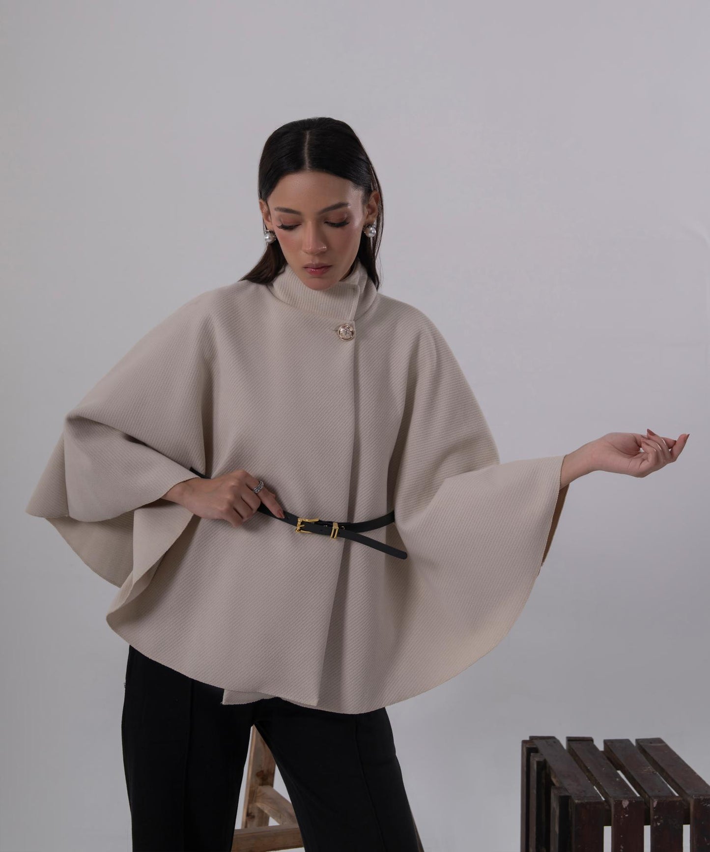 The Pearl Accent High-Neck Cape (Grey)