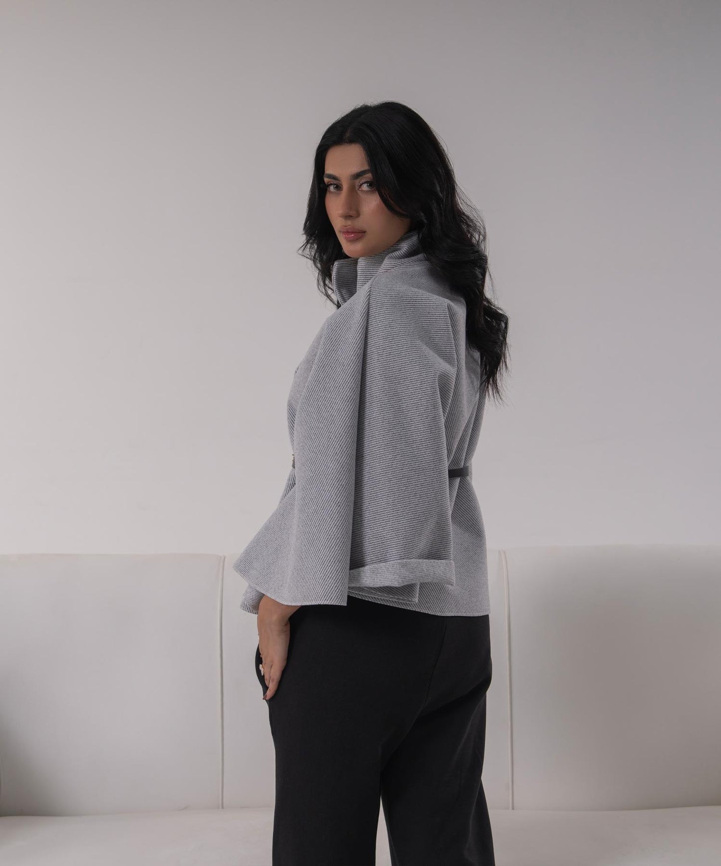 The Pearl Accent High-Neck Cape (Black)