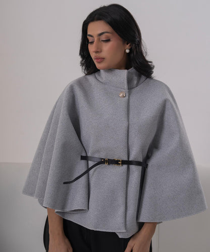 The Pearl Accent High-Neck Cape (Black)